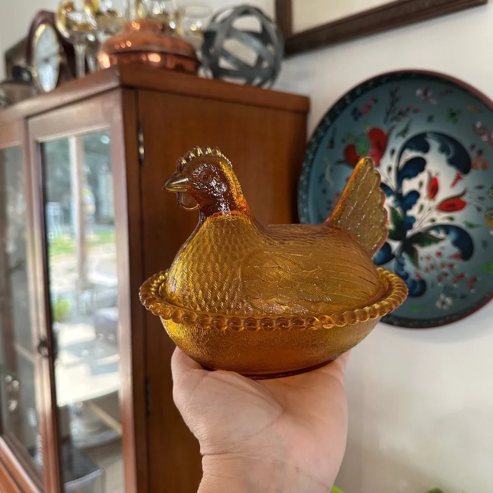 Unbranded vintage amber